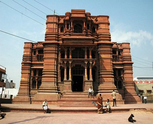 Sri Thakurji Temple Haveli Facade and Frescoes in Mandawa Shekhawati Rajasthan
